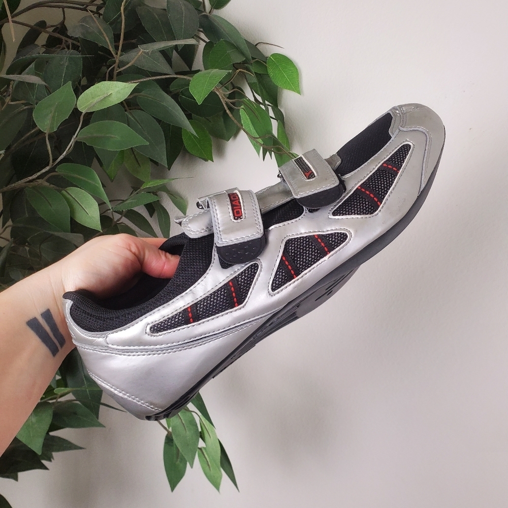 Diadora Cycle Shoes Mens Silver and Black Size 13.5